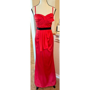 BCBG MAX AZRIA Red Silk Full Length Strapless Train Dress Gown Size 2